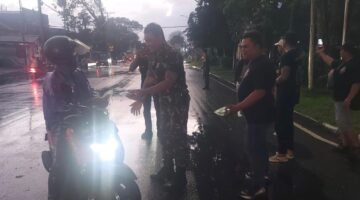 Tebar Kebaikan di Bulan Suci Ramadhan, Kodim 1310/Bitung Bersama Ormas Brigade Nusa Utara Bagikan Takjil kepada Masyarakat