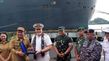 Dorong Sektor Pariwisata ke Kancah Dunia, Dandim 1310/Bitung Bersama Forkopimda Sambut Kedatangan Kapal Pesiar Queen Mary 2